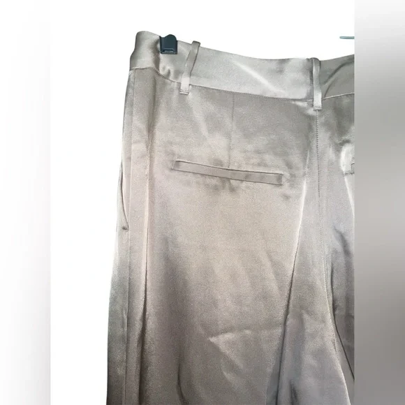 Aritzia Tan Cropped Pants - Picture 7 of 9